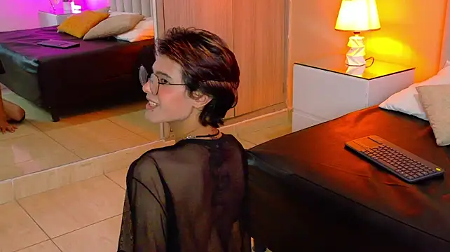 Czat XXX na żywo – Derek_Sinn