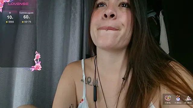 แชท XXX สดของ ImSophieFox