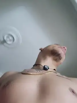 Chat +18 de AlphaMasterXxx ao vivo