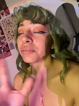 heybabymatcha's Live XXX Chat
