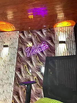 violeta_E_ Adlı Modelin Canlı XXX Sohbeti
