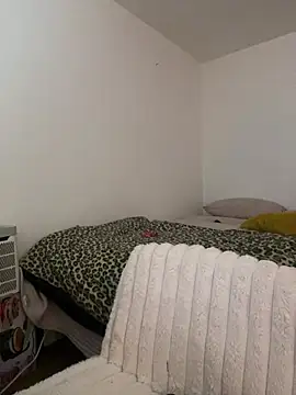 mochakaia's Live XXX Chat