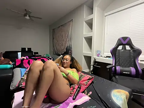 ReeseZen's Live XXX Chat