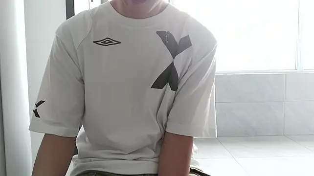 nole_china7 Adlı Modelin Canlı XXX Sohbeti
