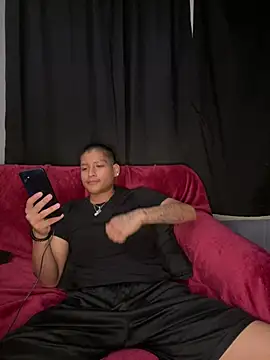 Chatroom XXX en direct de iktzx