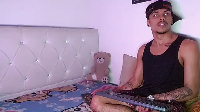Angel_foxc13's Live XXX Chat