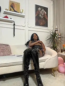 Chat +18 de GoddessDreea ao vivo