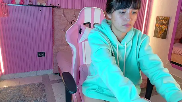 ViolettaKs Chat XXX in diretta
