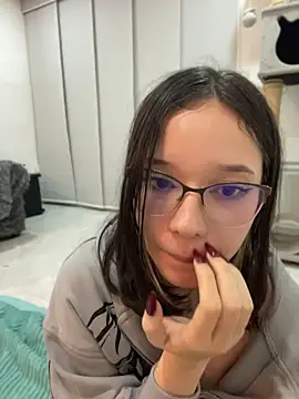 sukubo__ Adlı Modelin Canlı XXX Sohbeti