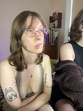 Jitoon_Exe Chat XXX live