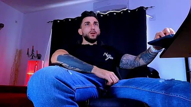 MightyAaron66 라이브 XXX 채팅