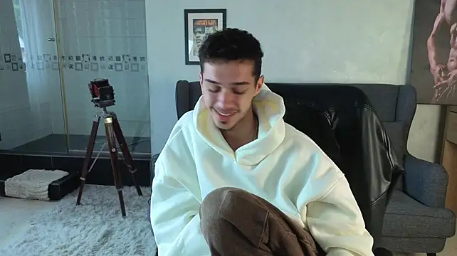 XXX chat uživo modela KaydenDrew