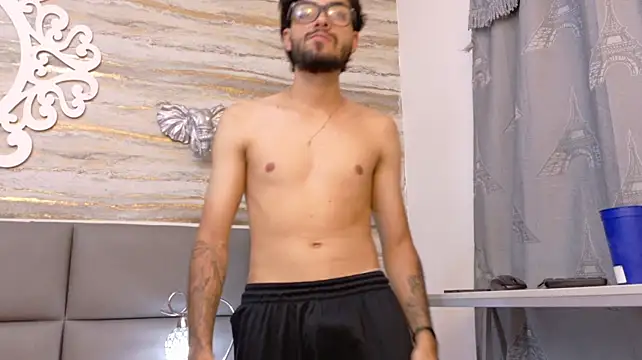 XXX chat uživo modela dashmonroe