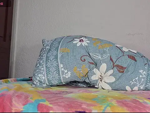 Karentatiana_ লাইভ XXX চ্যাট