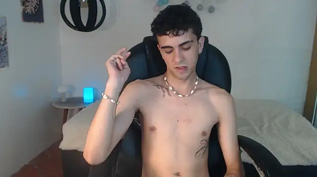 XXX chat uživo modela noah_bluex