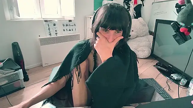 XXX chat uživo modela CeriseLapine