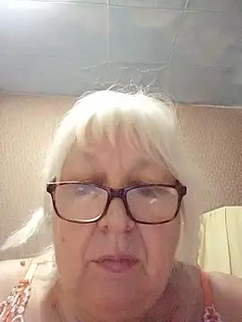 Alexia64231's Live XXX Chat