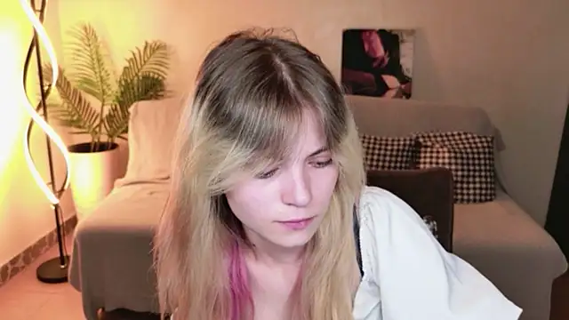 Онлайн чат XXX LisaRainbow