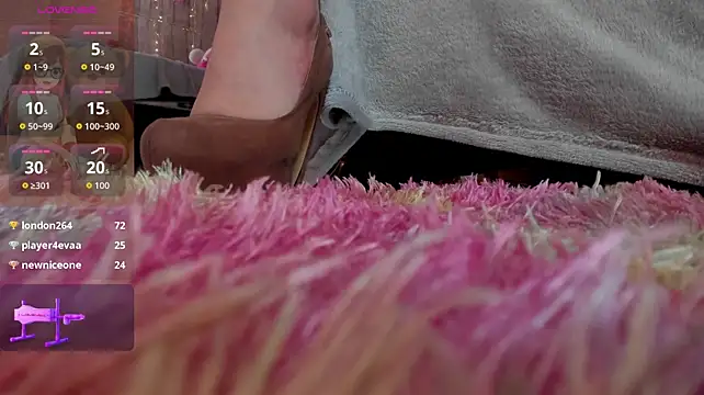 צ'אט XXX בשידור חי של LanaMills_
