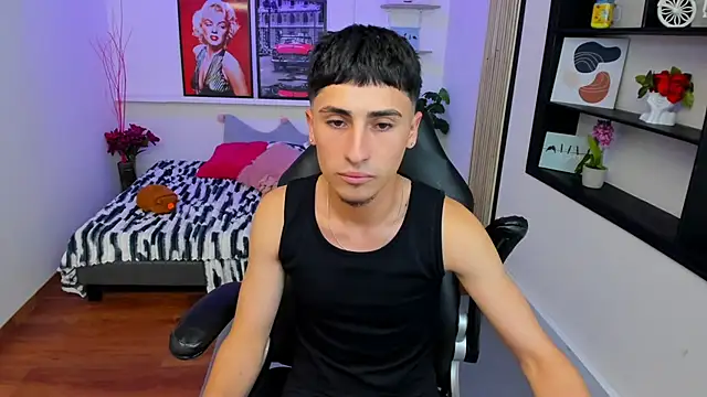 Chatroom XXX en direct de Benji23_