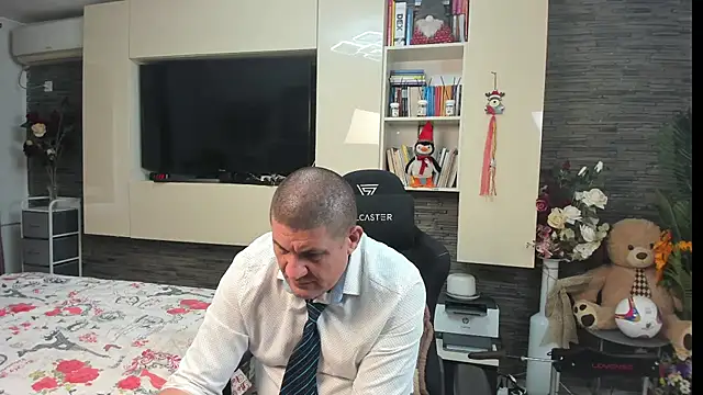 SpartacusDaddy48 Live XXX Chat