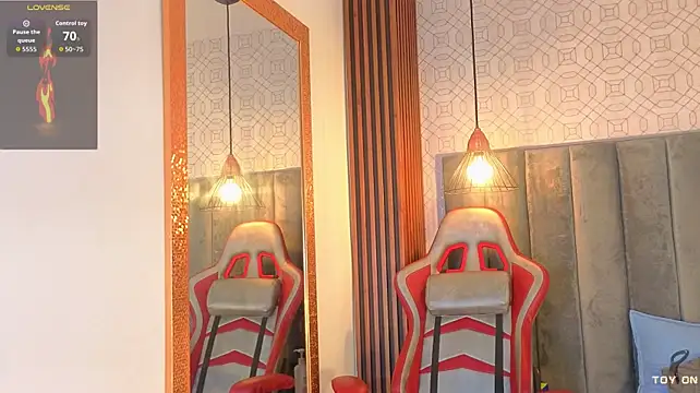 isaacblaze_ XXX чат на живо