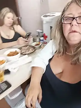 צ'אט XXX בשידור חי של sex2