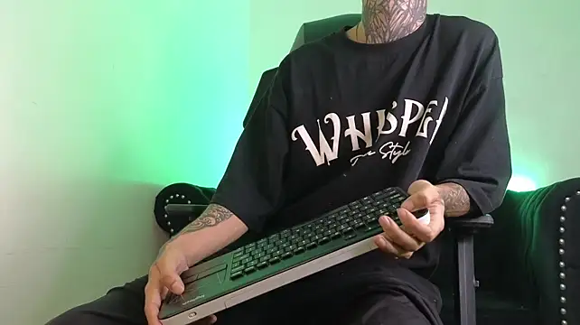 צ'אט XXX בשידור חי של Paulo_527