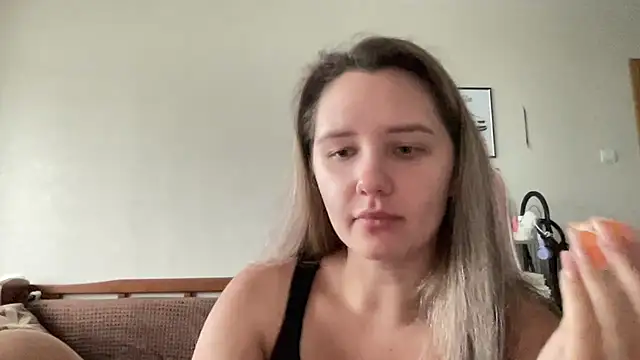Venirahh Chat XXX in diretta