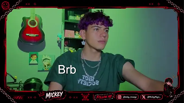 MikeyKuro: απευθείας συνομιλία ΧΧΧ