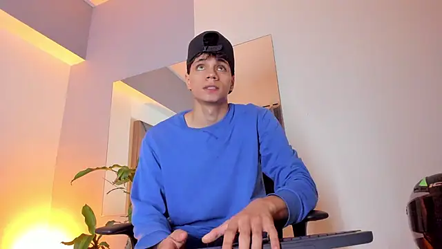Онлайн чат XXX Ithan_Hott