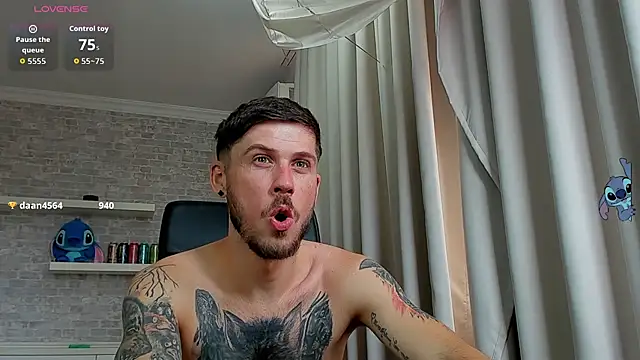 Chat XXX en directo de JonahShaw