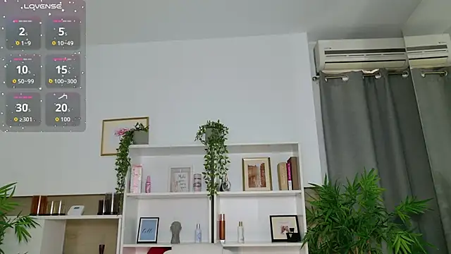 LadyLeea Adlı Modelin Canlı XXX Sohbeti