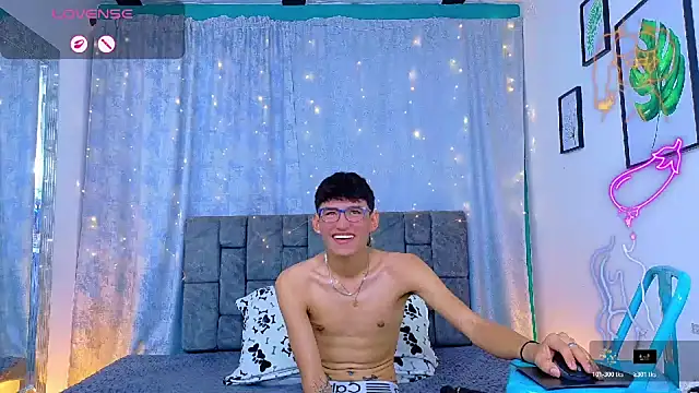 NicolasTorrez Live XXX-Chat