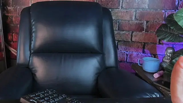 ElliotNoir – Naživo XXX chat