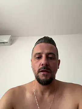 InsaneMattt: απευθείας συνομιλία ΧΧΧ