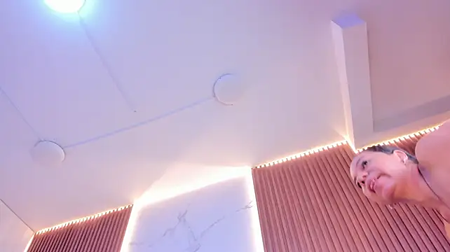 megan_rous_'s Live XXX Chat