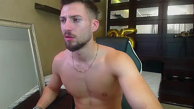 צ'אט XXX בשידור חי של FelixRook