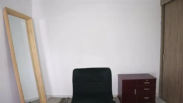 Chat +18 de Steph_F ao vivo