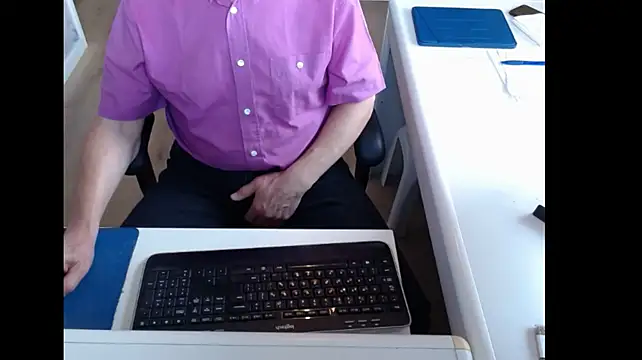 dutchpornkingn Live XXX chat