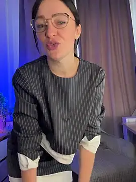 CherryBombs- Live XXX Chat
