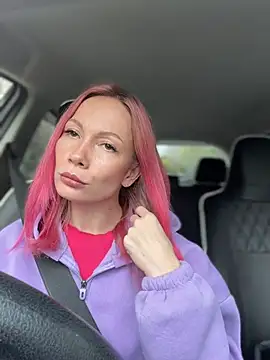 LavenderHot Adlı Modelin Canlı XXX Sohbeti