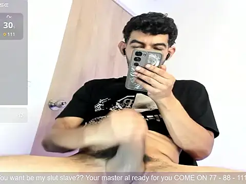 XXX chat uživo modela brandon_hill