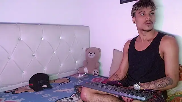 Angel_foxc13のライブXXXチャット