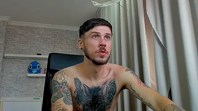 JonahShaw Live XXX Chat