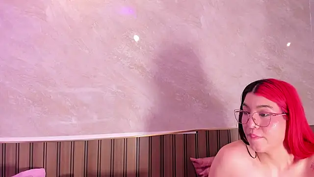 Chatroom XXX en direct de EmmaSwift_