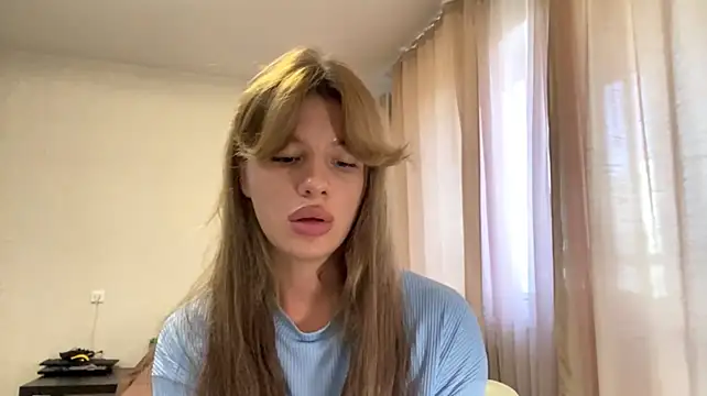 دردشة SweetieMila الجنسية المباشرة