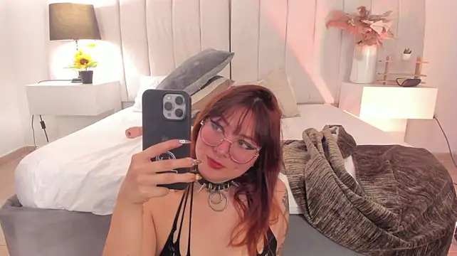 leah_bloom_のライブXXXチャット