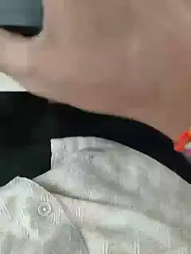 boyfromMum_bai Show in webcam