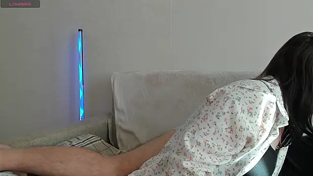 Stiv-Vikki Chat XXX live